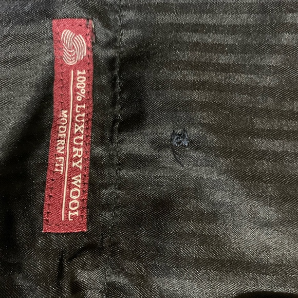 Blair Underwood men’s navy 38R cuffed flat front pant. length 40 1/2, Inseam 29 - Picture 4 of 5